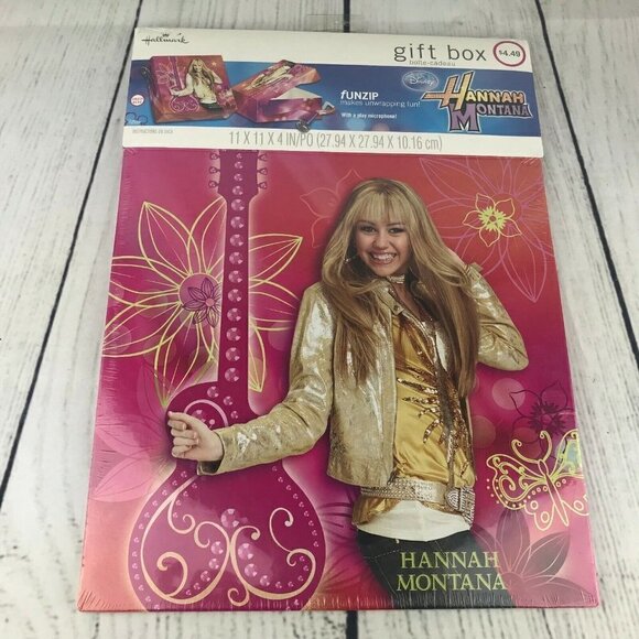 New Hallmark Hannah Montana Gift Box Play Microphone Disney FunZip Sealed - Picture 1 of 6